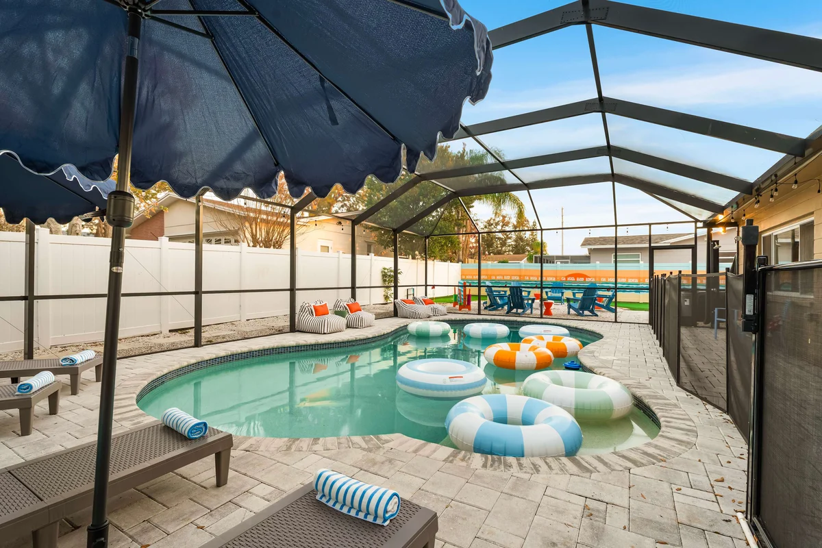 Home in Florida property photo 2