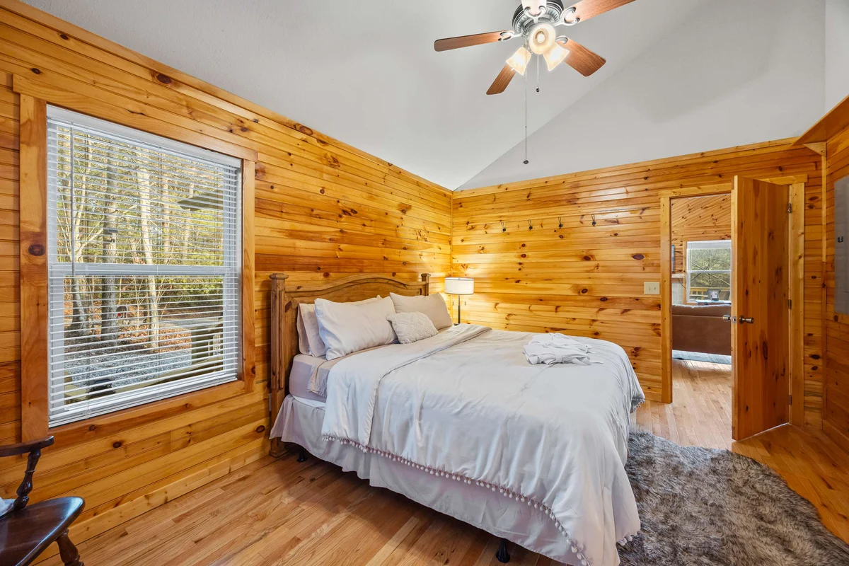 Bedroom image 1