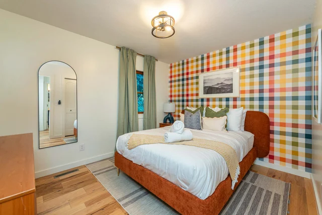Bedroom image 1