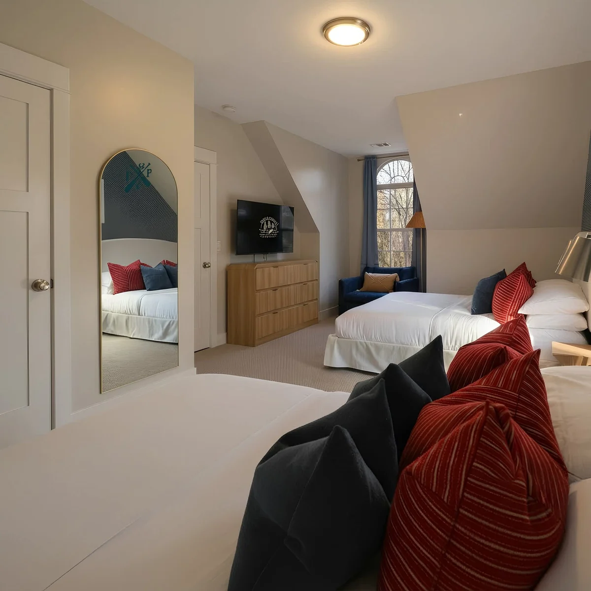 Bedroom image 1