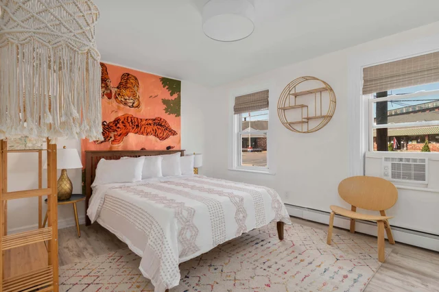 Bedroom image 1