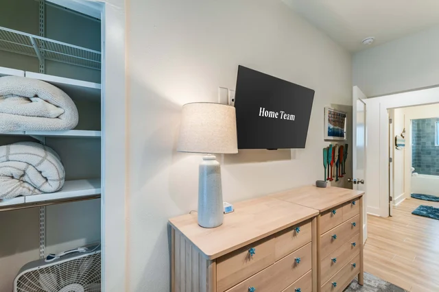 Bedroom image 1