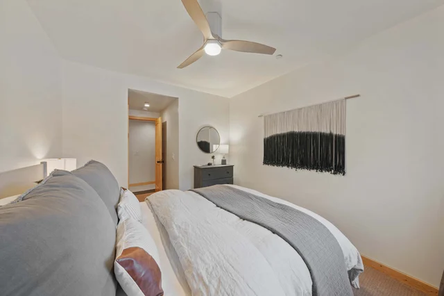 Bedroom image 1