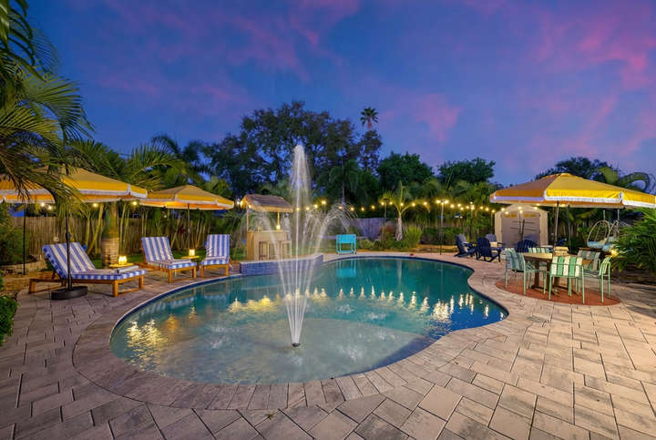 Home in Seminole property photo 2