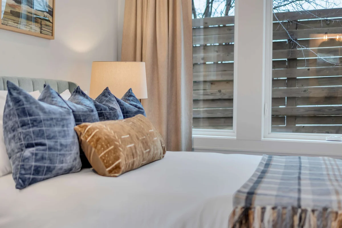 Bedroom image 1