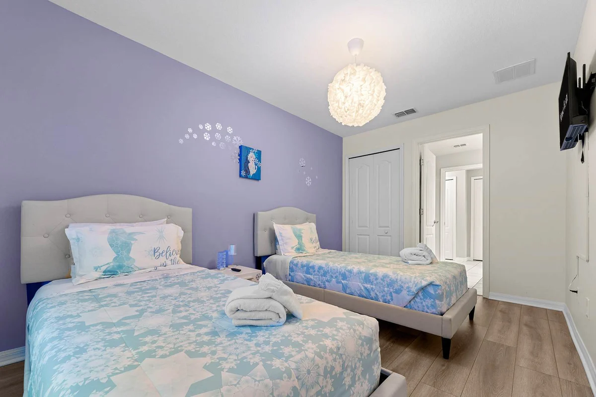 Bedroom image 1