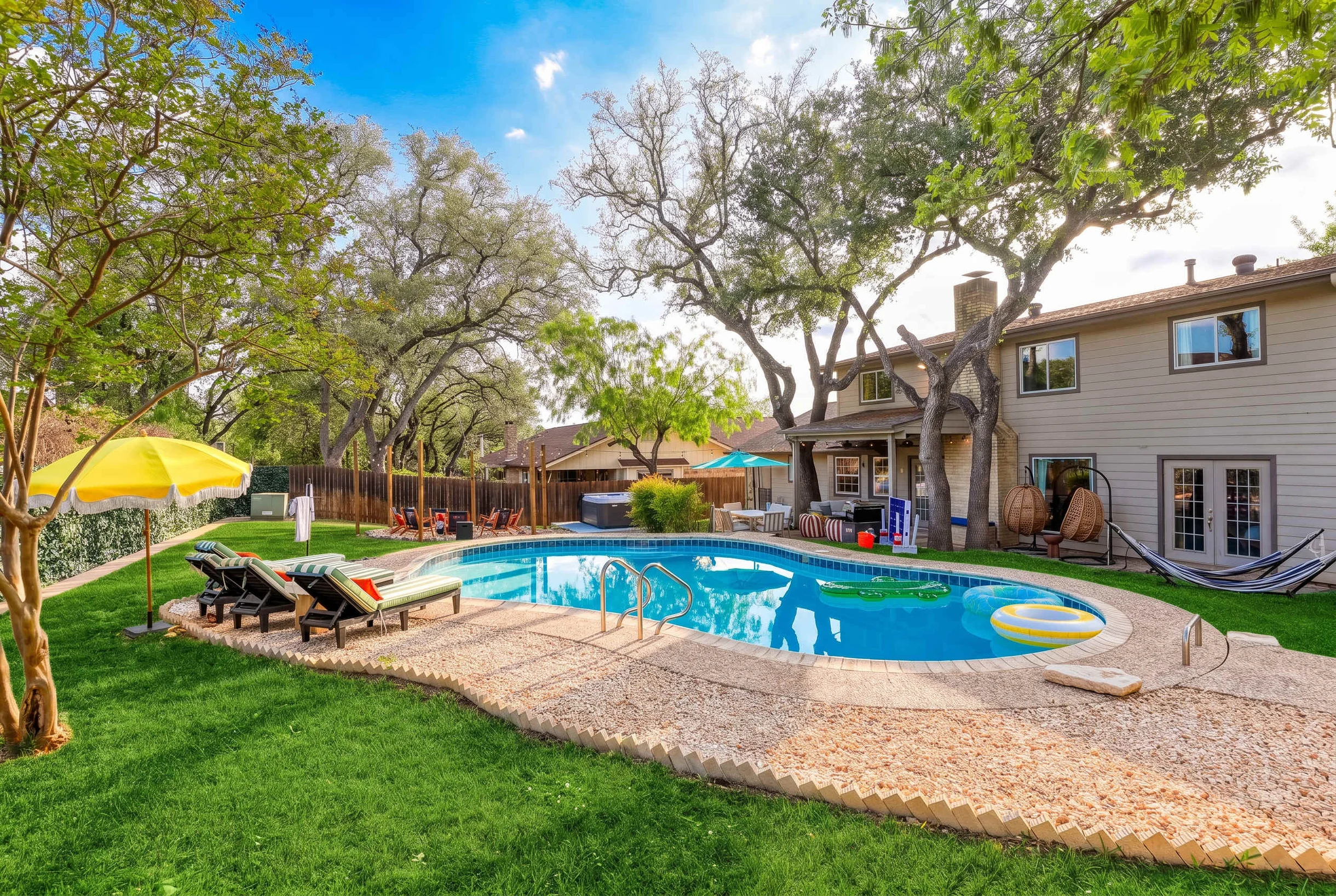 Home in San Antonio property photo 3