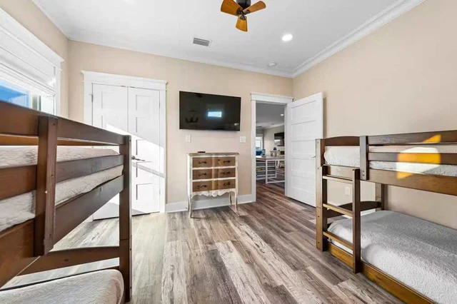 Bedroom image 1