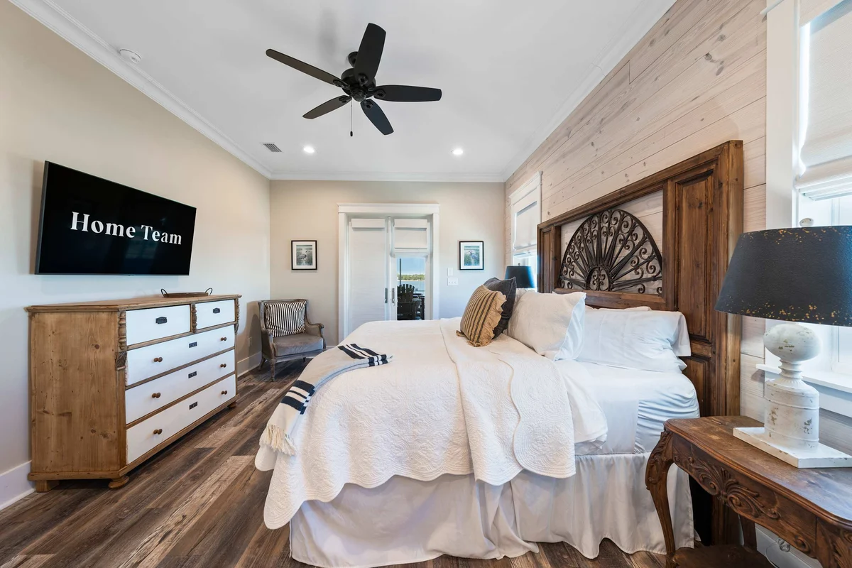 Bedroom image 1