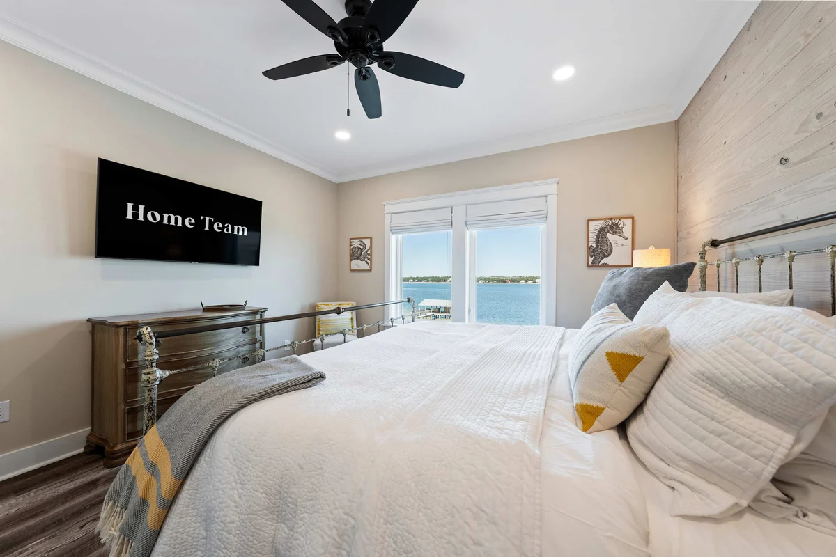 Bedroom image 1