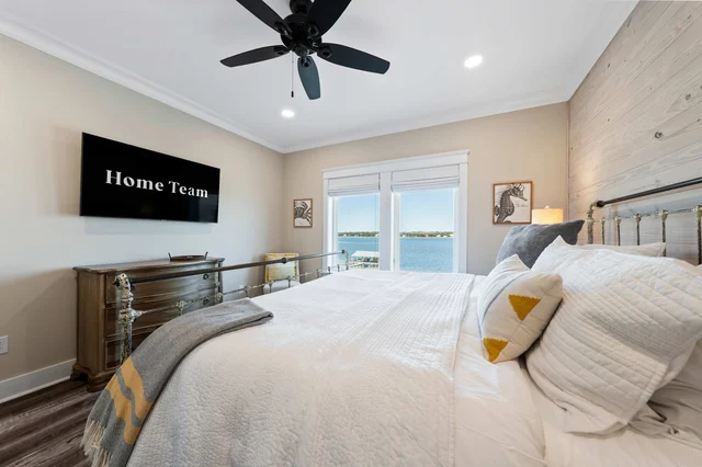 Bedroom image 1