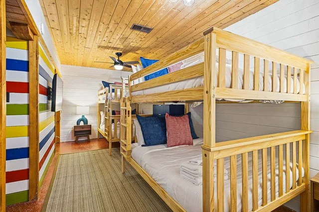 Bedroom image 1