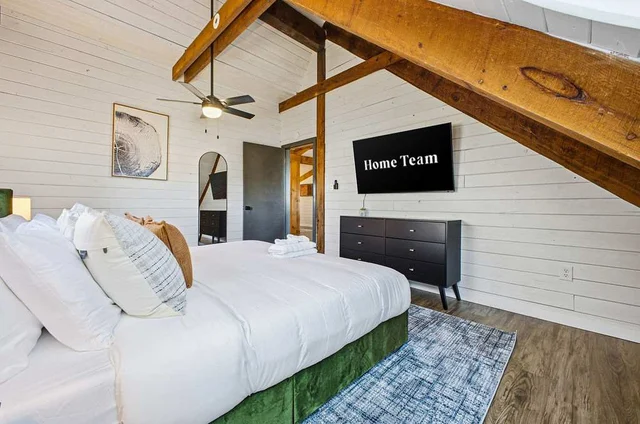Bedroom image 1