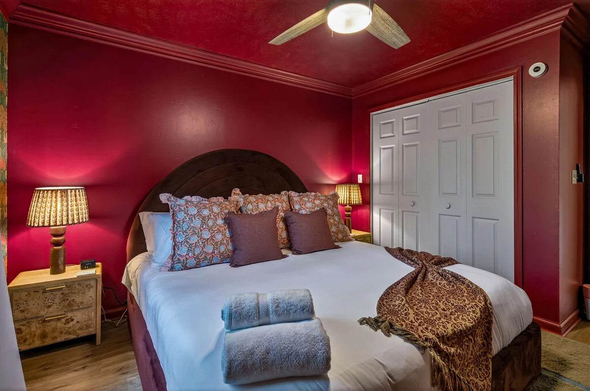 Bedroom image 1