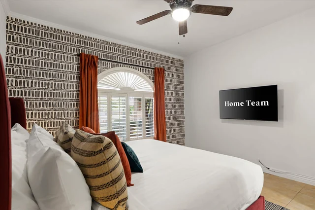 Bedroom image 1