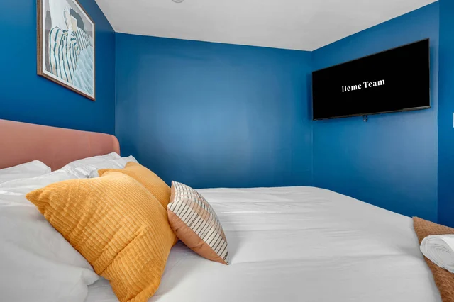 Bedroom image 1
