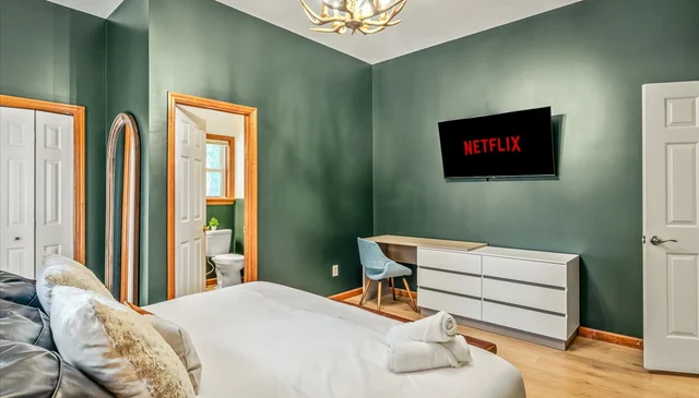 Bedroom image 1