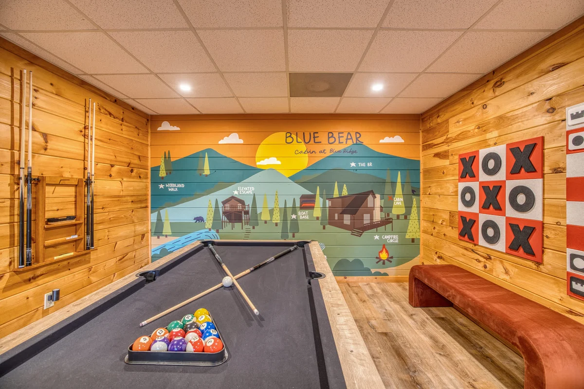 Blue Bear Cabin, Views + Hot Tub + Sports Court property photo 2