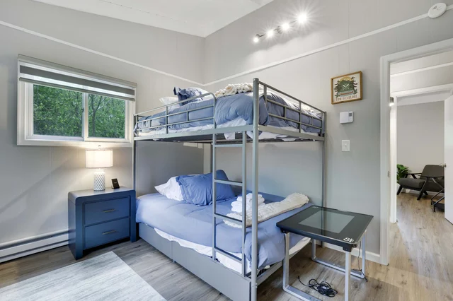 Bedroom image 1
