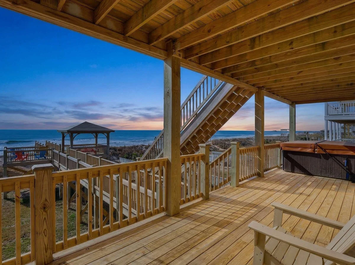 Home in North Topsail Beach property photo 4