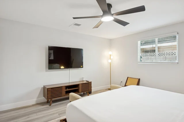 Bedroom image 1