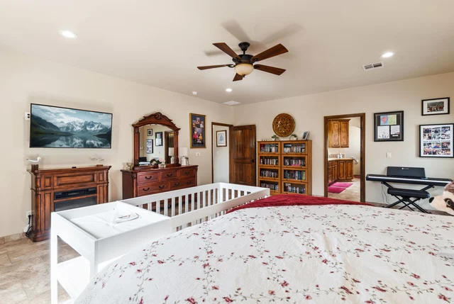 Bedroom image 1