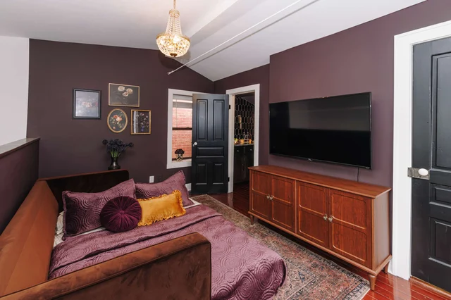 Bedroom image 1