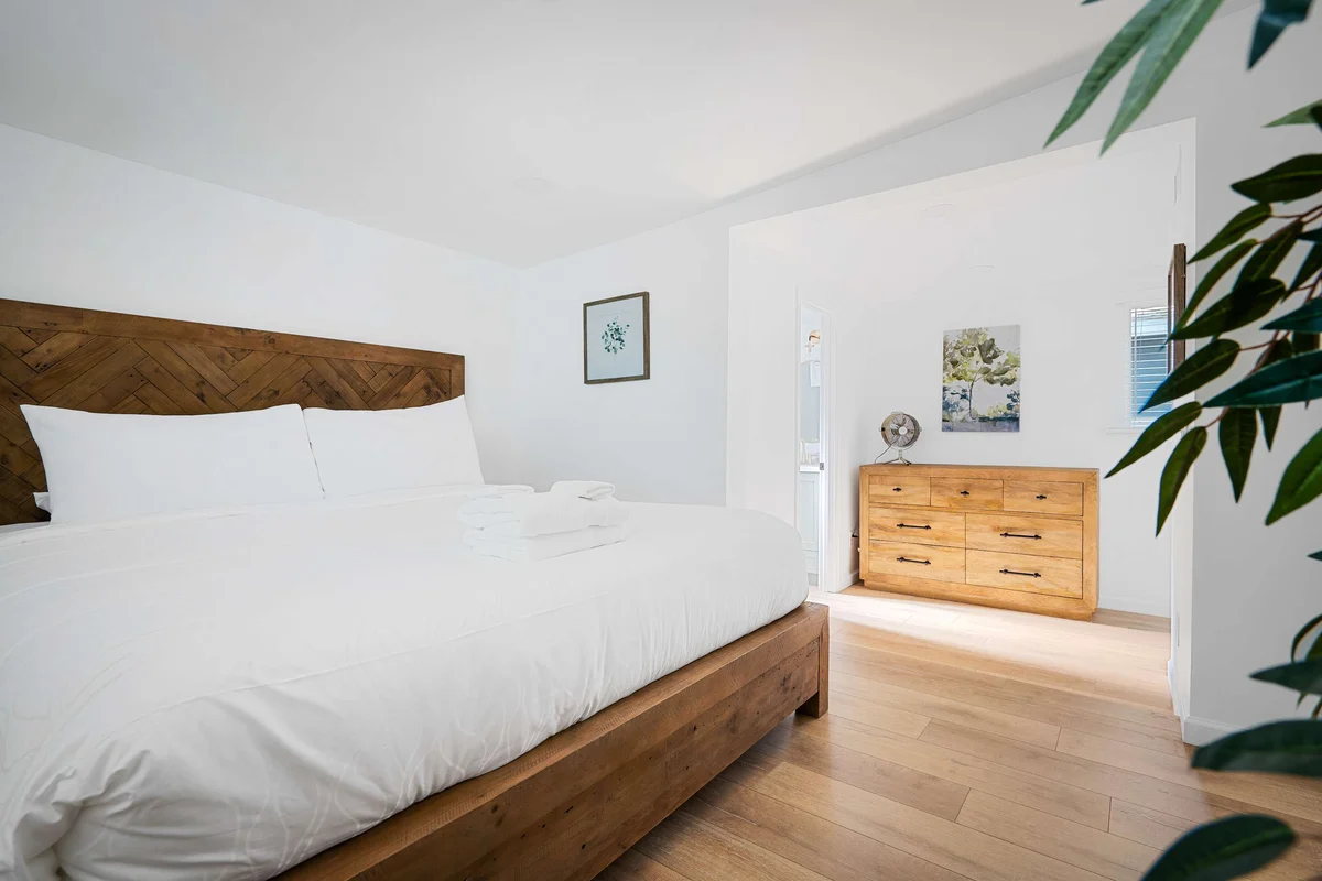 Bedroom image 1