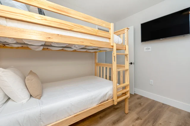 Bedroom image 1