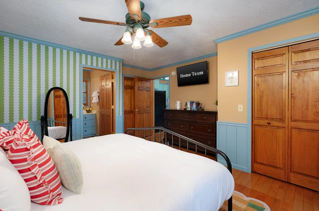 Bedroom image 1