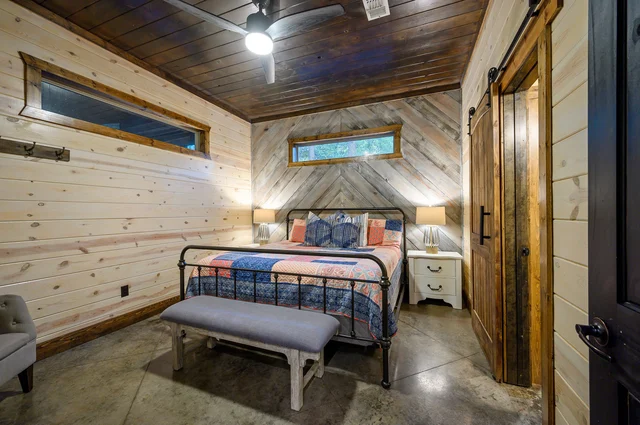 Bedroom image 1