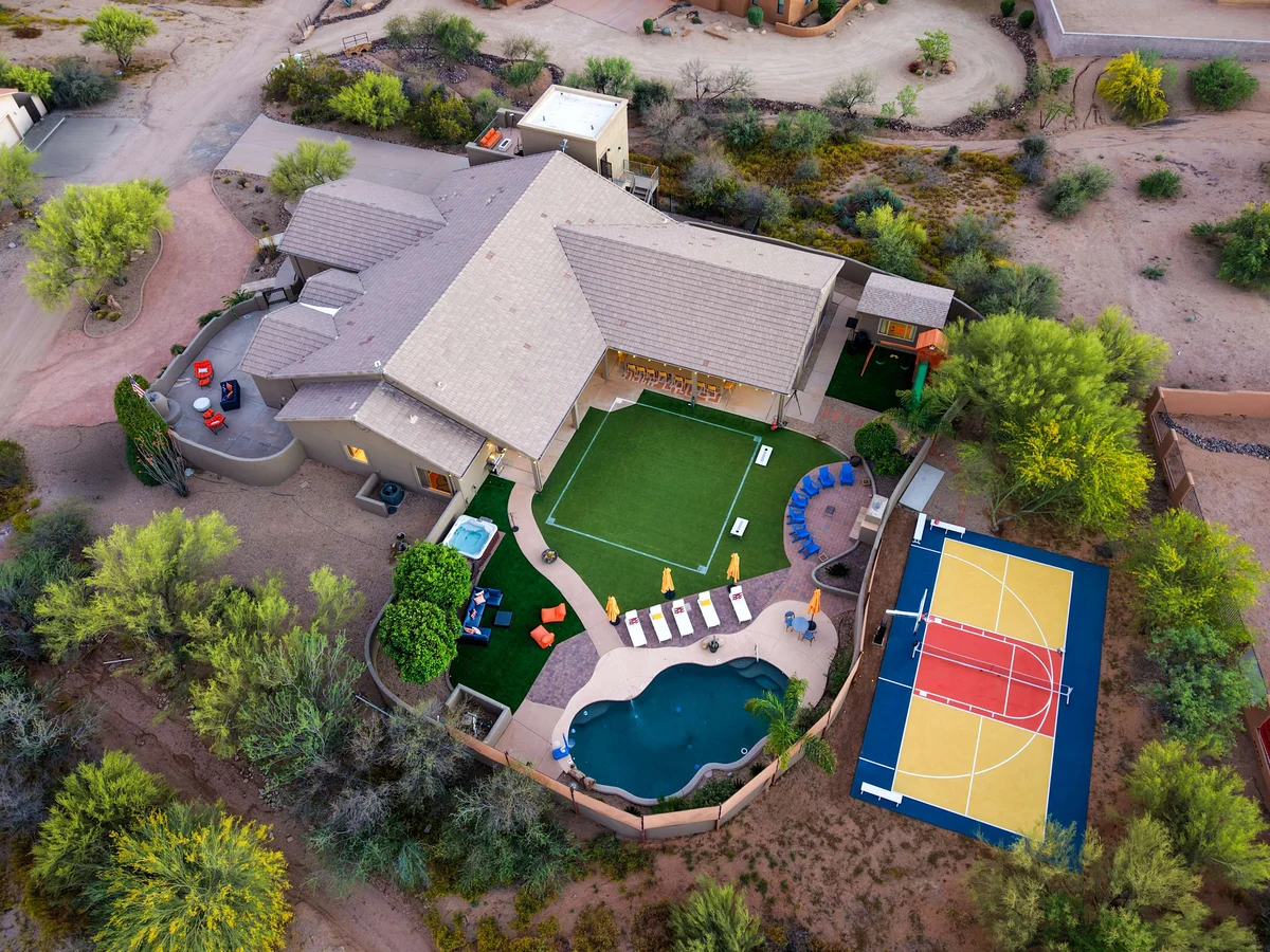 Home in Scottsdale property photo 2