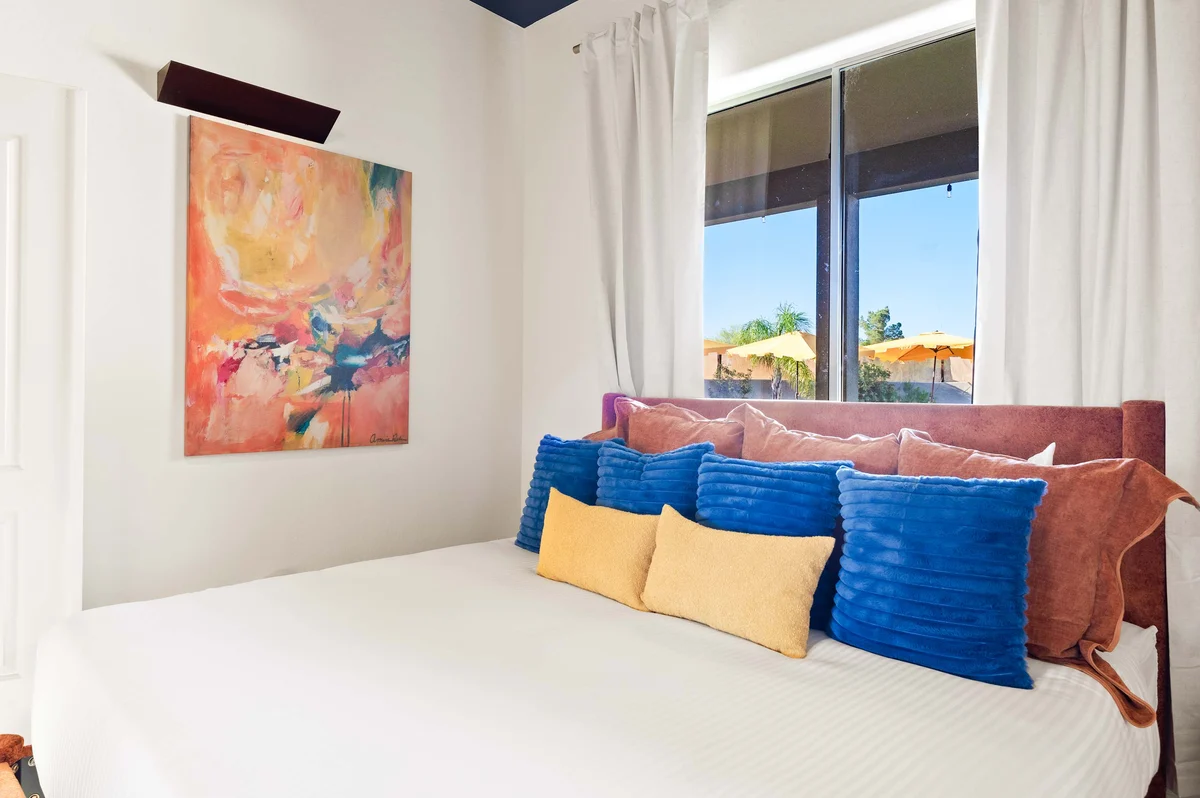 Bedroom image 1