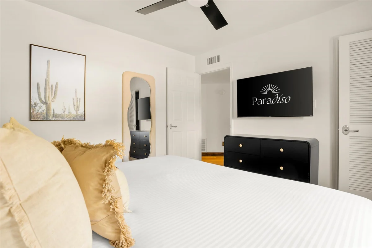 Bedroom image 1