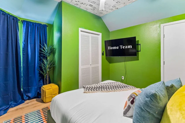 Bedroom image 1