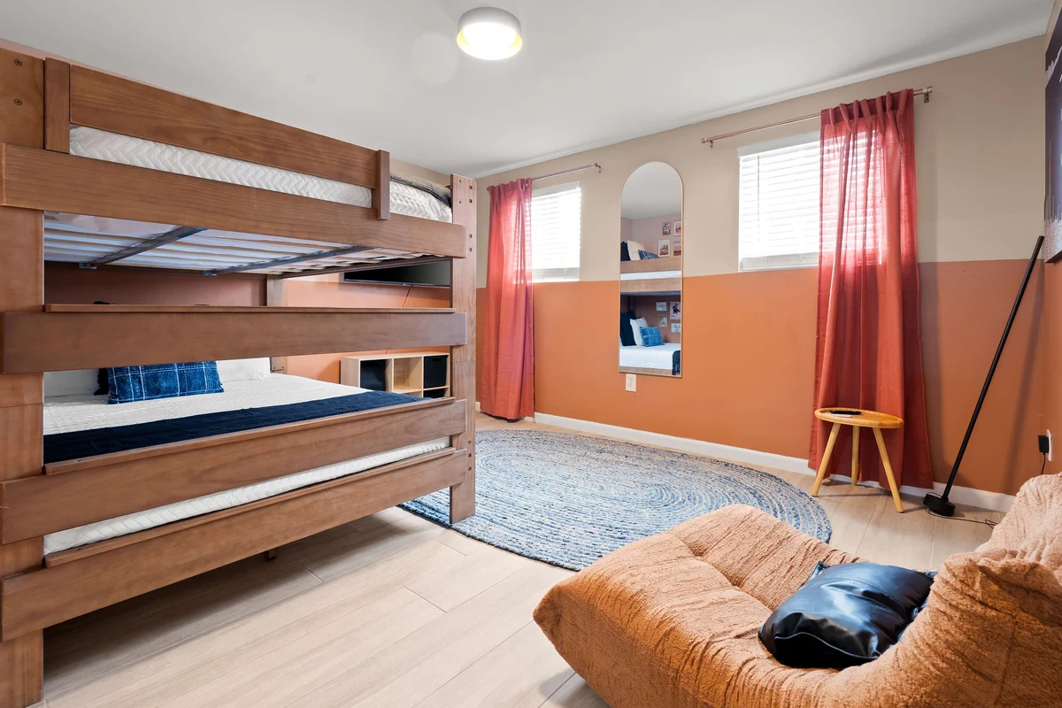 Bedroom image 1
