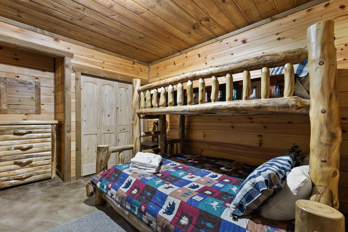 Bedroom image 1