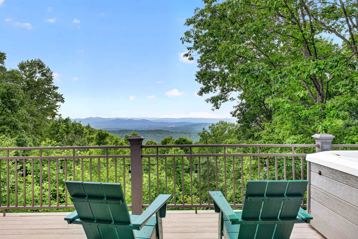 Home in Asheville property photo 2