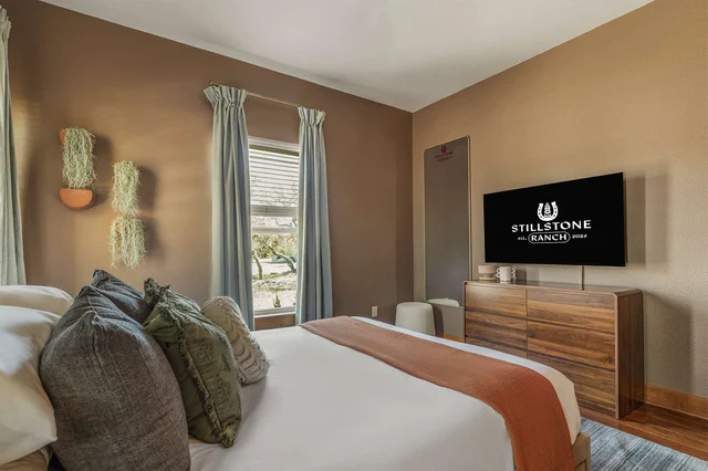 Bedroom image 1