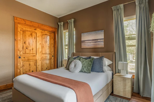 Bedroom image 1