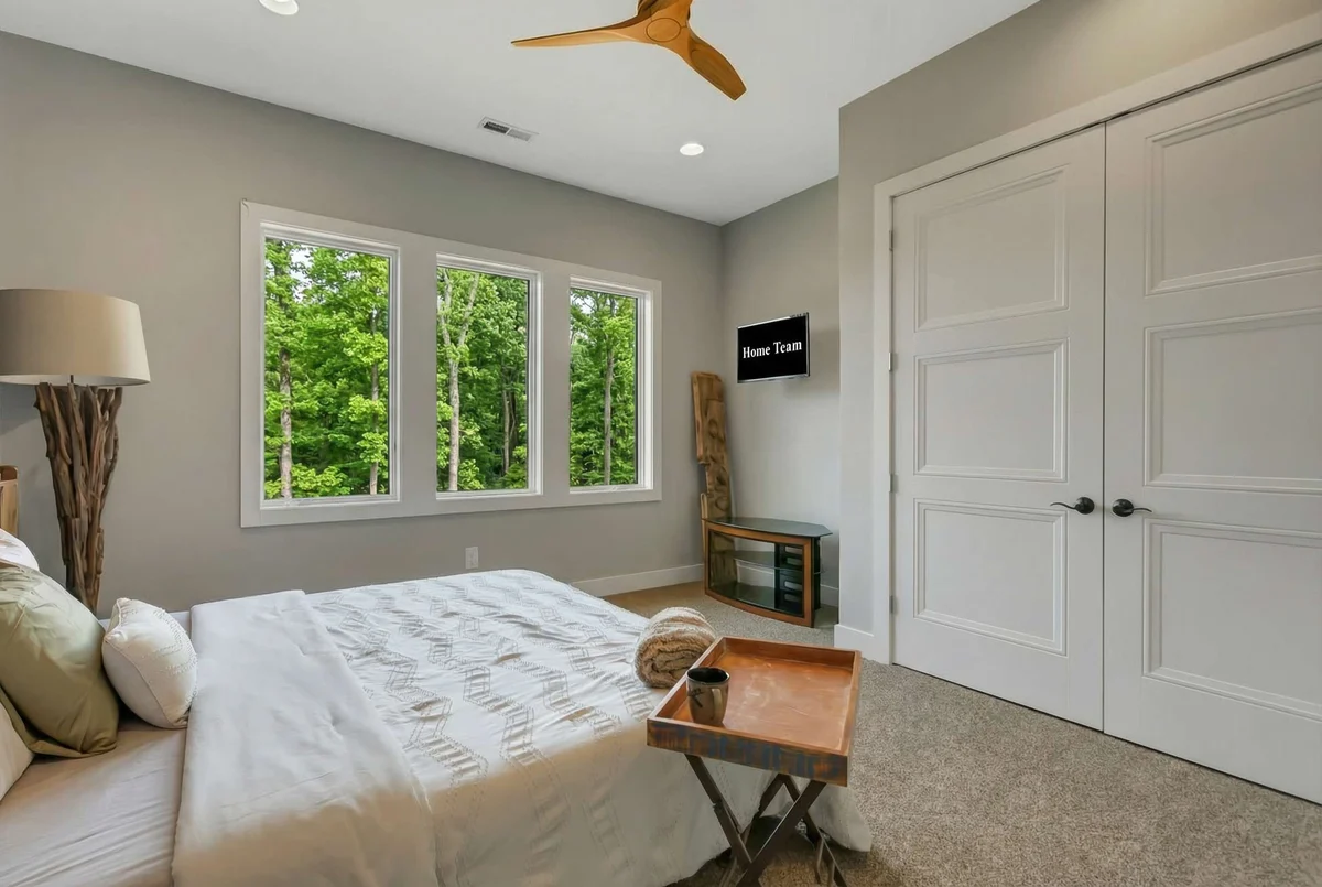 Bedroom image 1