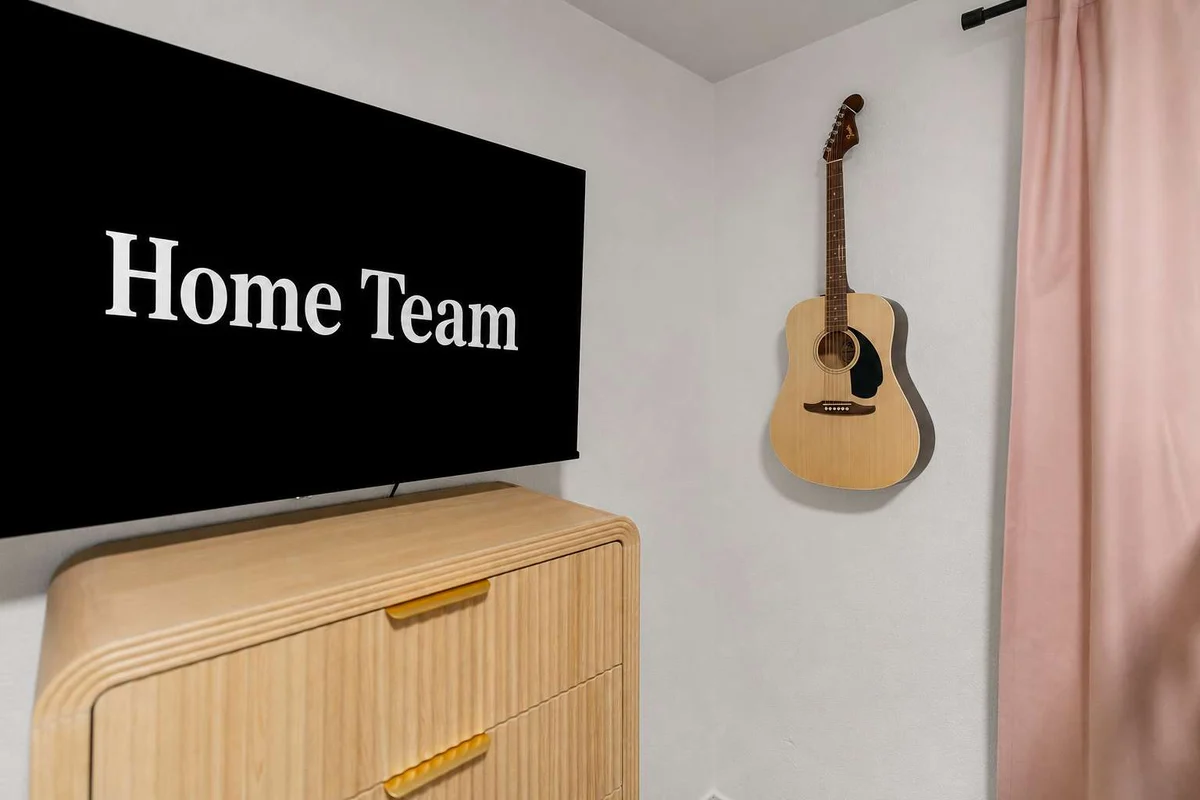 Bedroom image 1