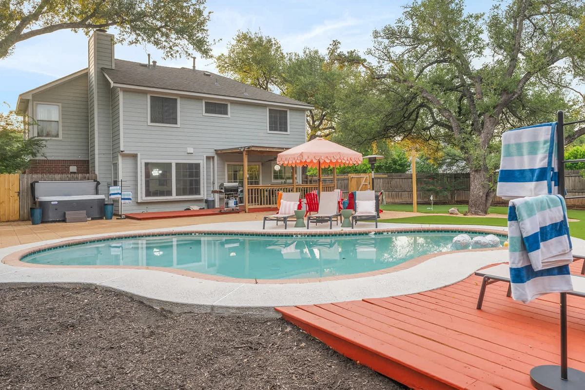 Home in Austin property photo 2