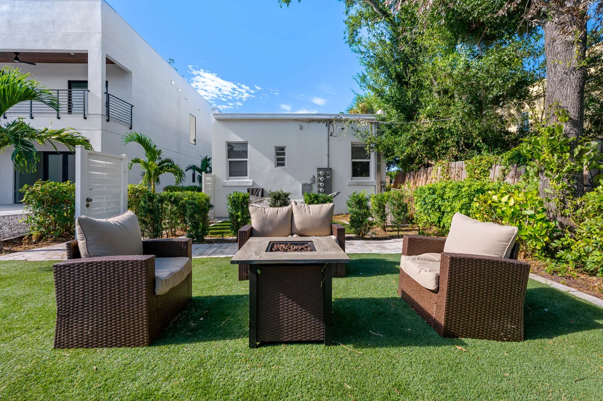 Pineapple Paradise - 2 Units - 13 min to Beach property photo 5