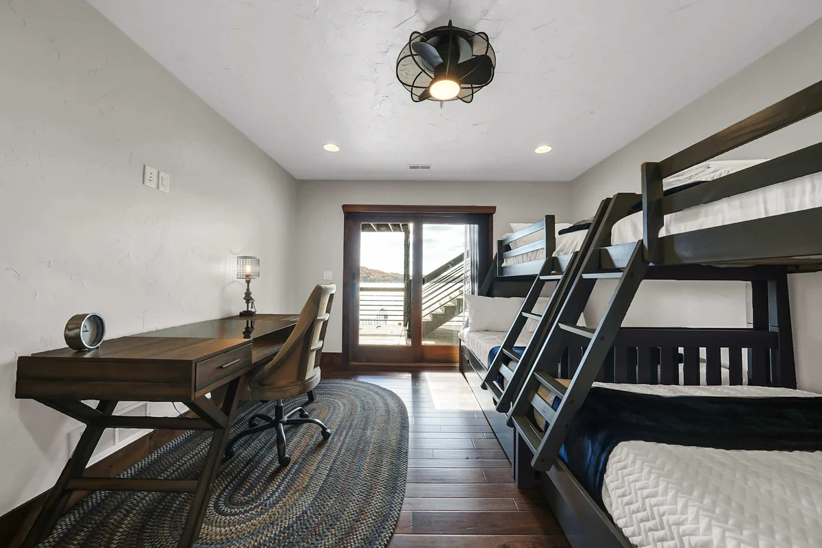 Bedroom image 1
