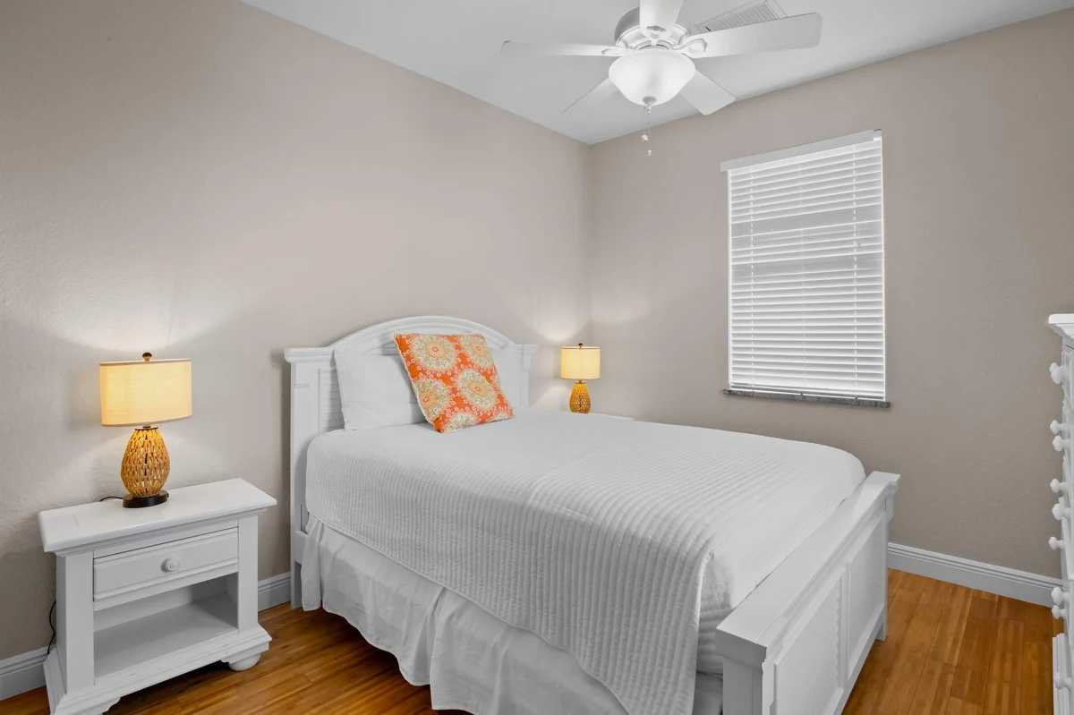 Bedroom image 1