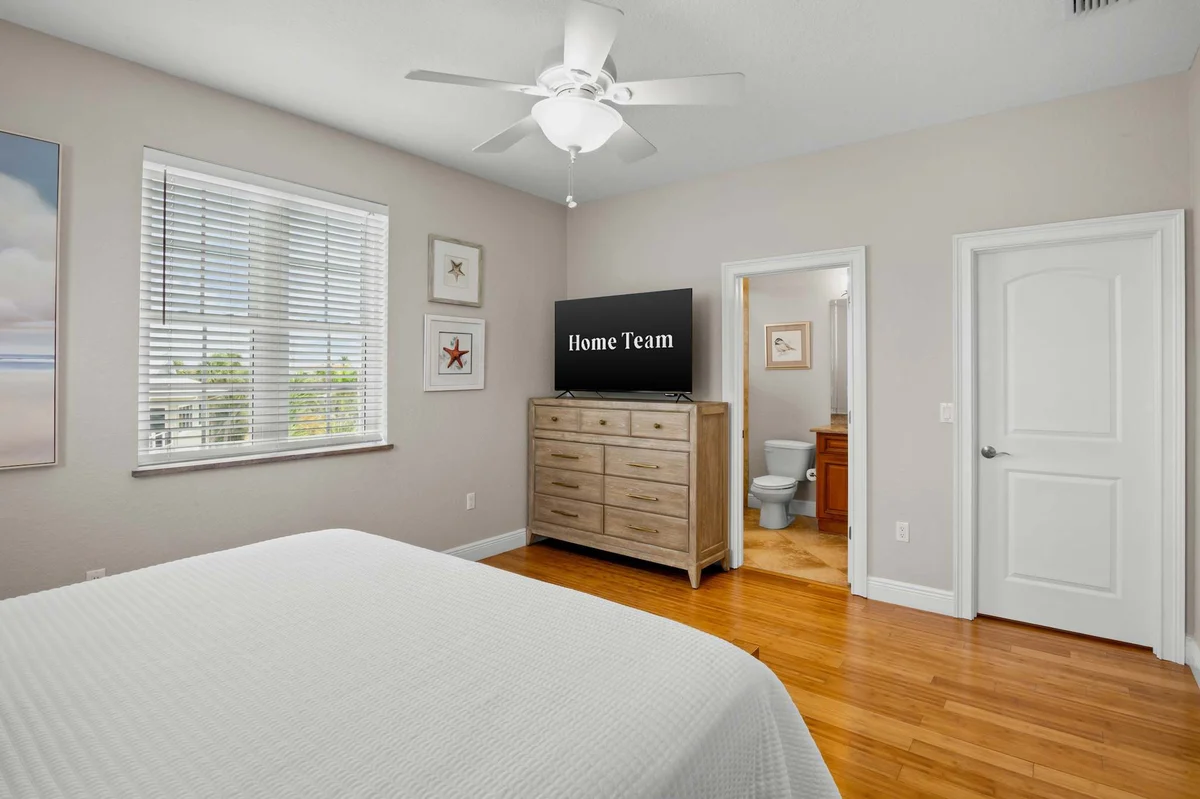 Bedroom image 1
