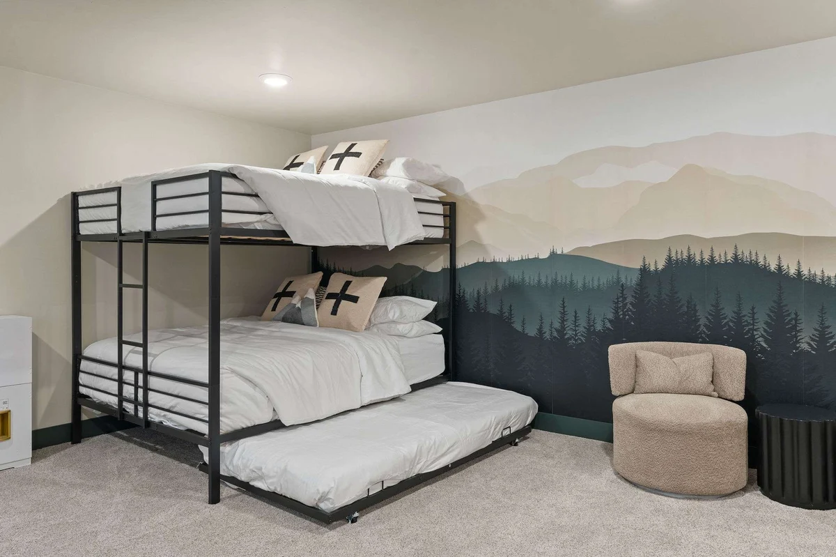 Bedroom image 1