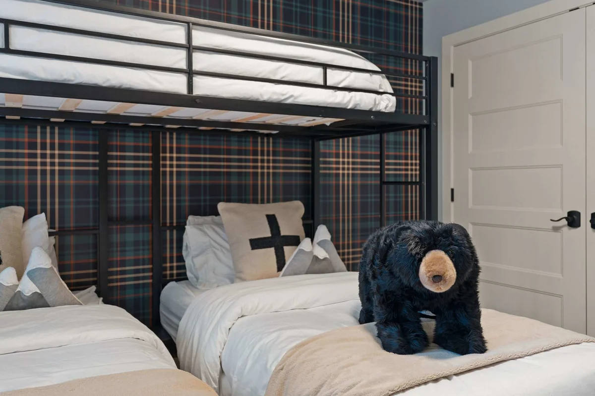 Bedroom image 1