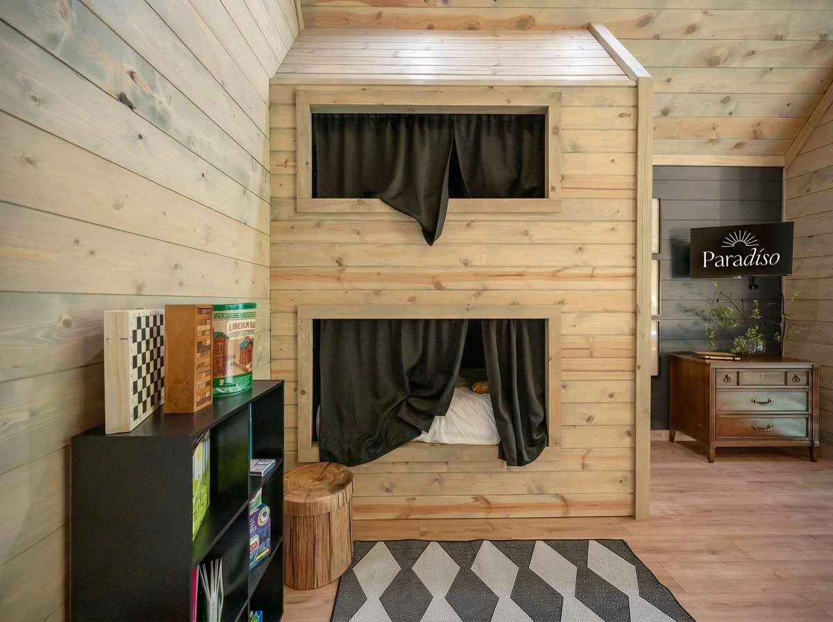 Bedroom image 1